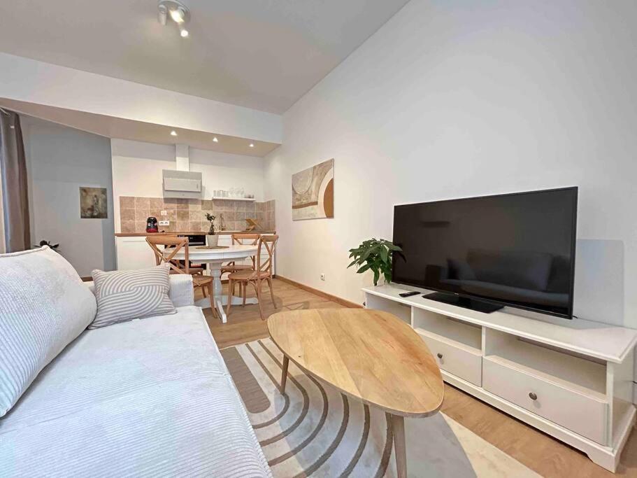 Le Meslier Apartment Epernay Ngoại thất bức ảnh